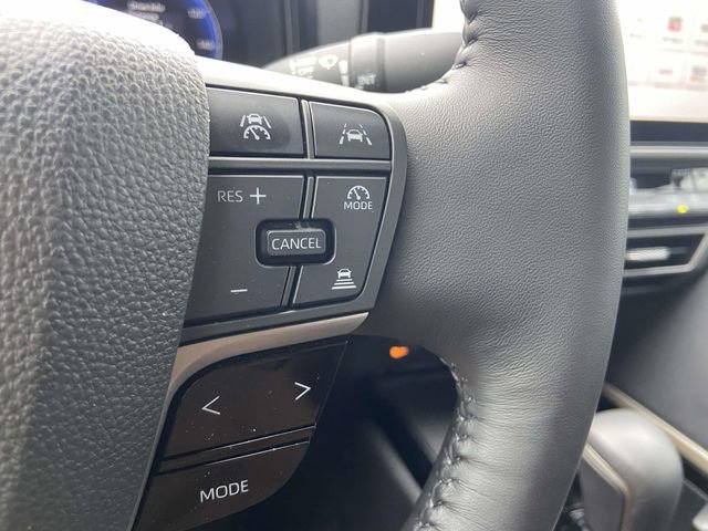 Used 2025 Toyota Camry XSE FWD image 16