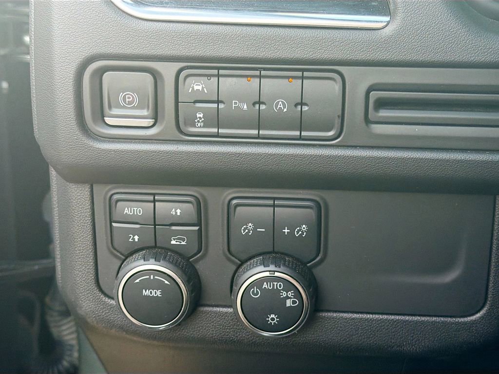 Used 2024 Chevrolet Tahoe LT image 37