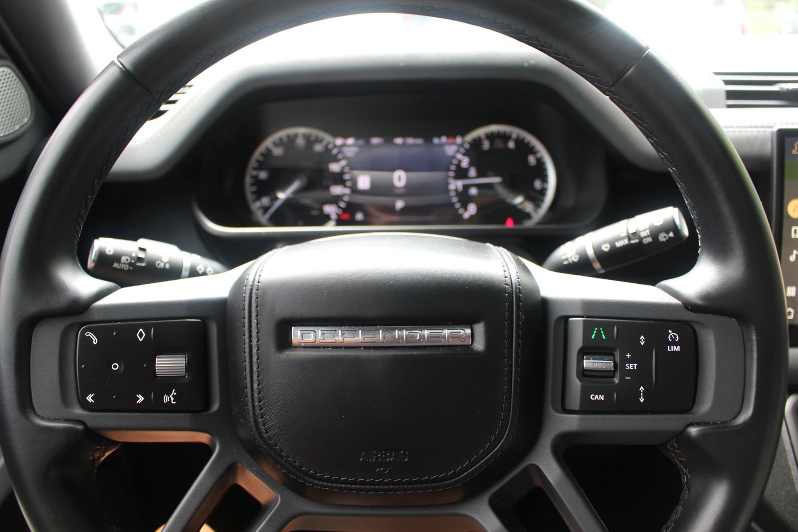 Used 2023 Land Rover Defender 130 X-Dynamic SE AWD/4WD image 26