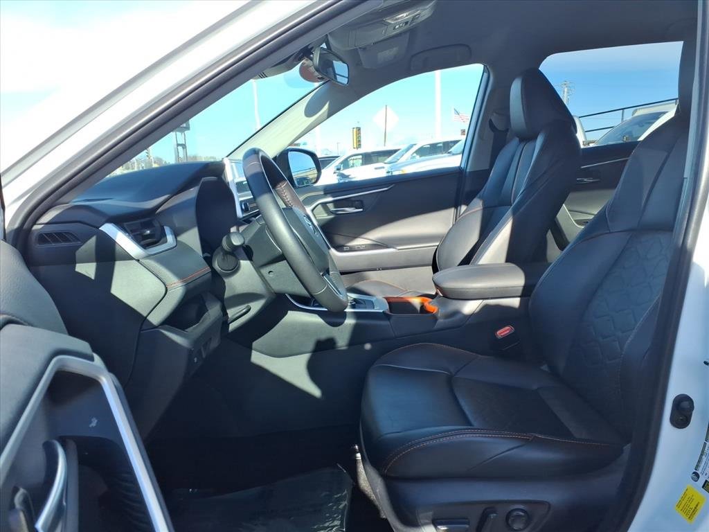 Used 2024 Toyota RAV4 Adventure image 4