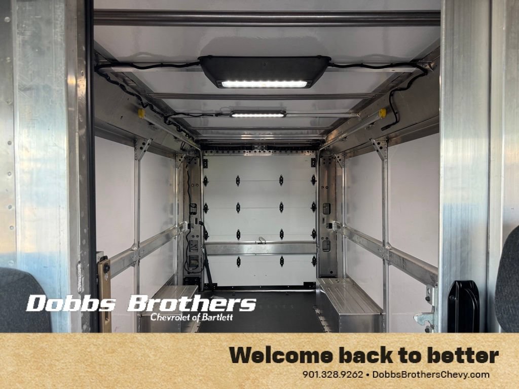 Used 2024 Chevrolet Brightdrop 600 w/ Commercial Equipment Package AWD/4WD image 32