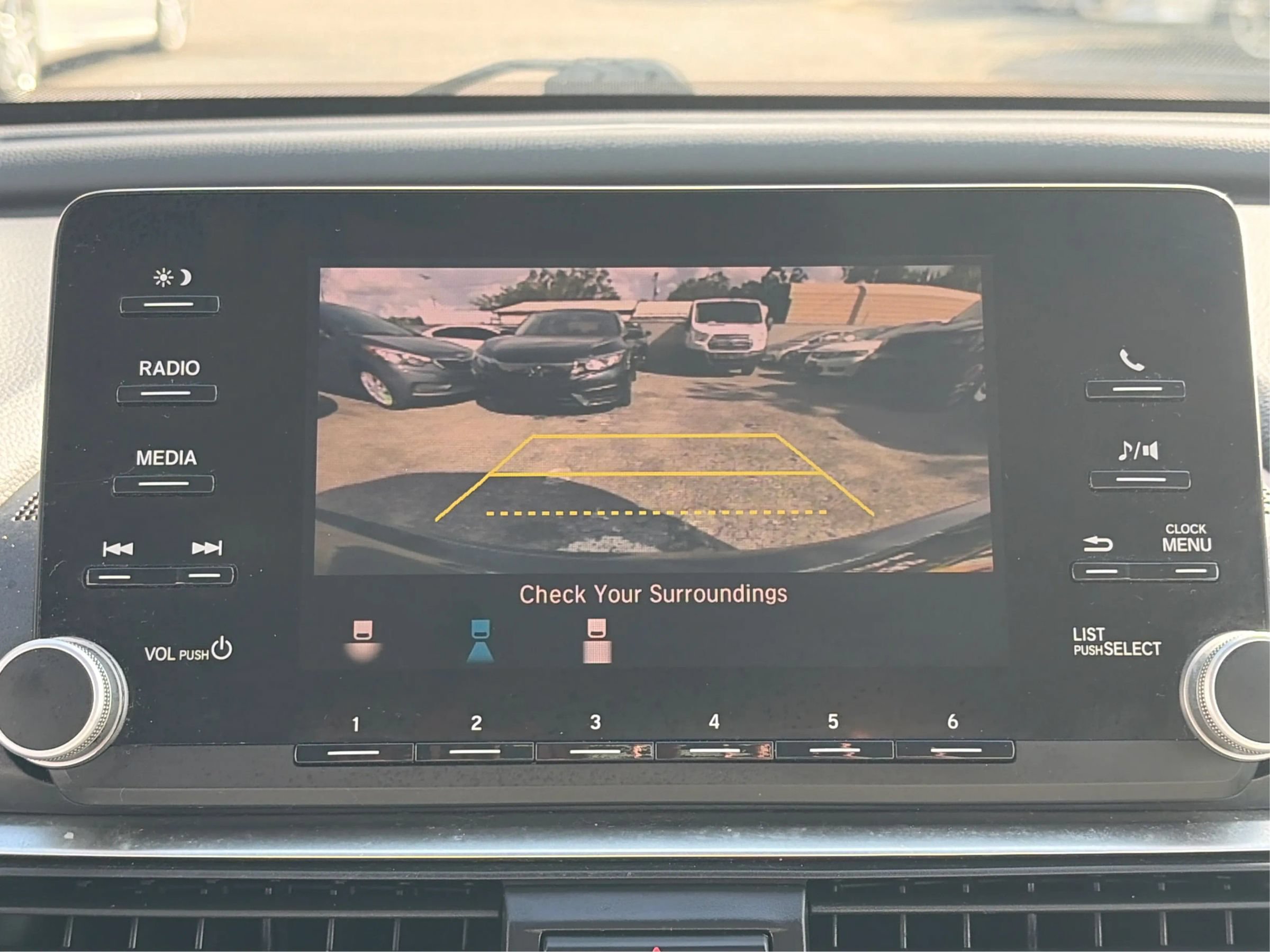 Used 2018 Honda Accord LX image 32