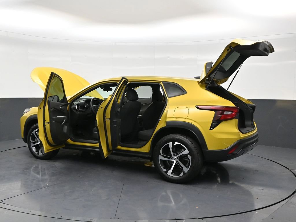 Used 2024 Chevrolet Trax RS w/ Sunroof Package image 33