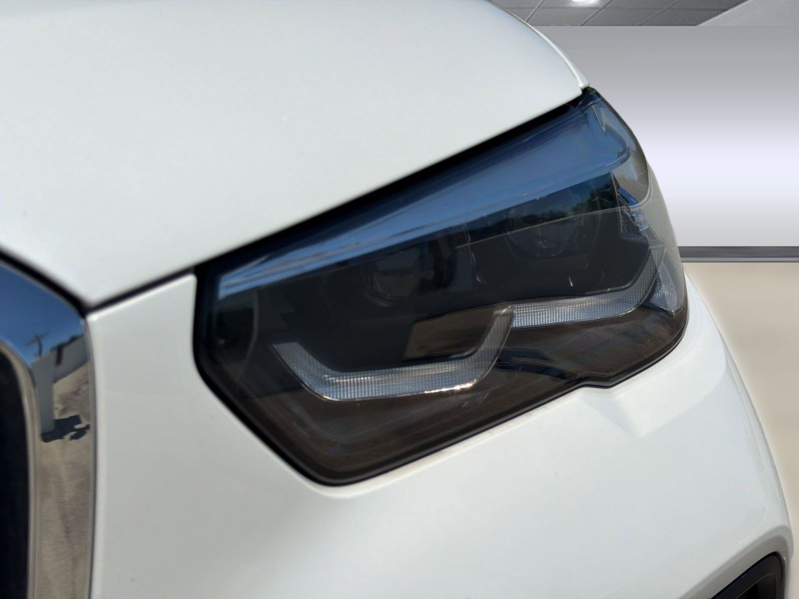 Certified 2023 BMW X5 xDrive40i w/ Premium Package AWD/4WD image 11