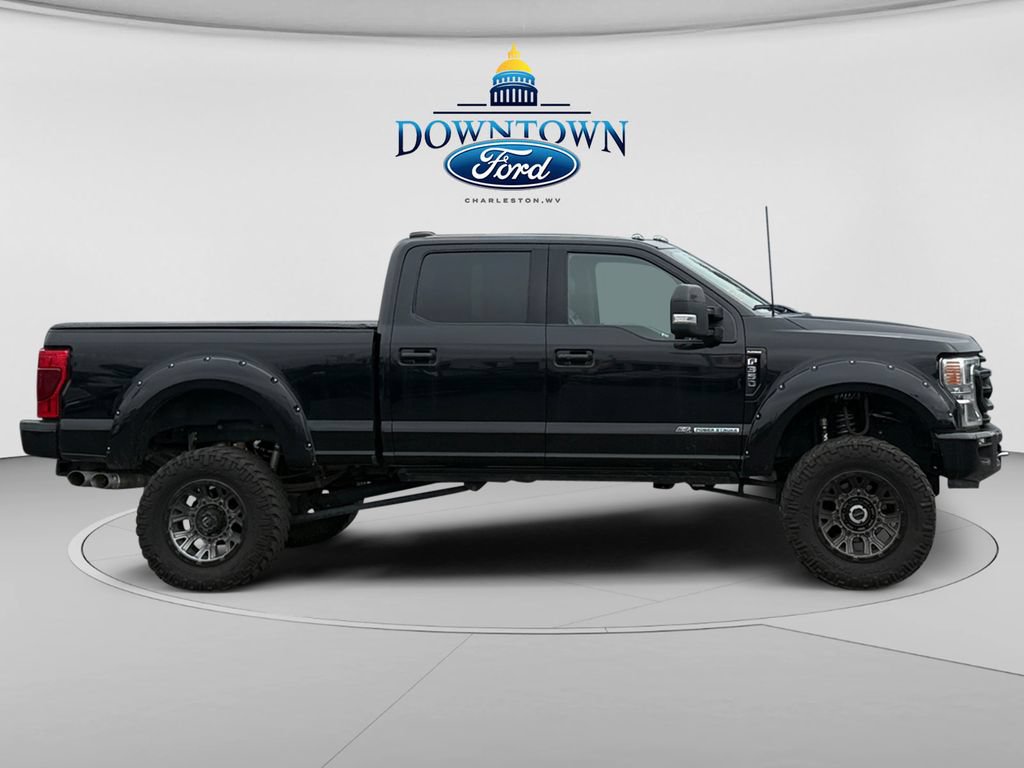 Used 2022 Ford F350 Platinum w/ Tremor Off-Road Package AWD/4WD image 2