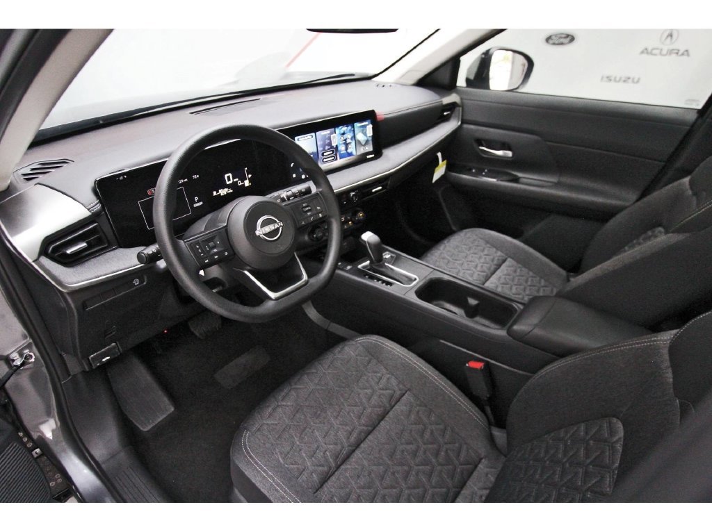 Used 2026 Nissan Kicks SV w/ SV Premium Package FWD image 12