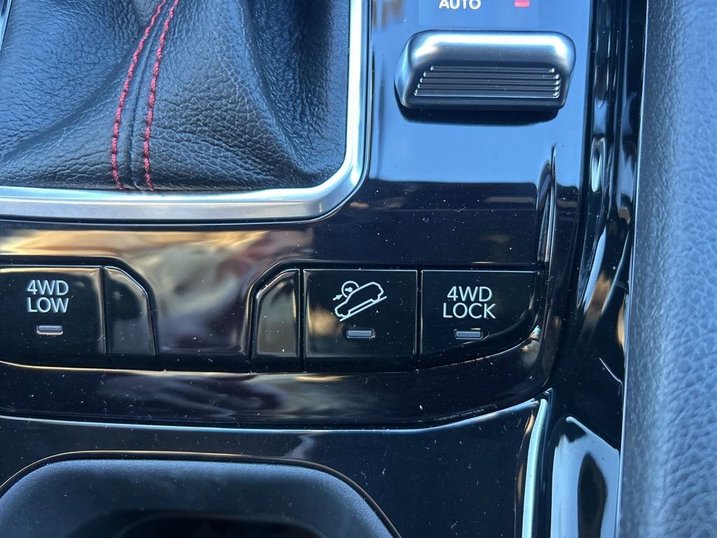 New 2026 Jeep Compass Trailhawk w/ Sun, Sound & Navigation Group image 28