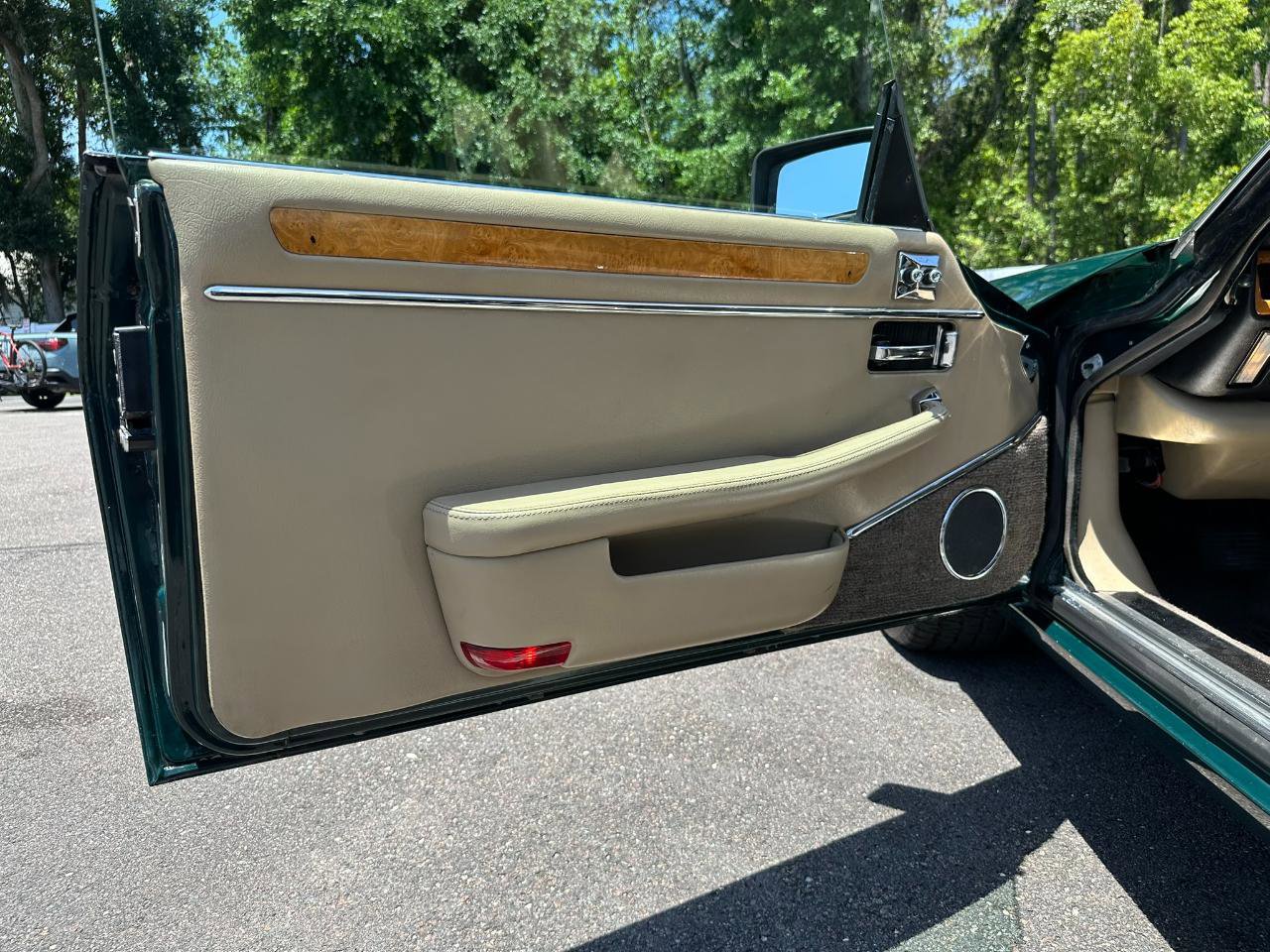 Used 1990 Jaguar XJS V12 Convertible RWD image 31