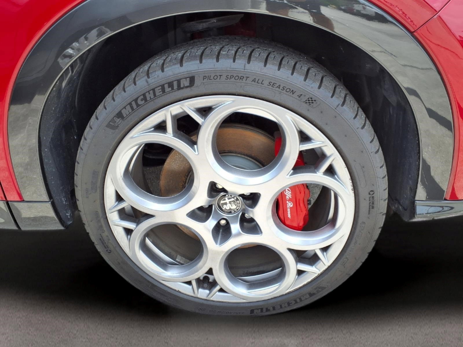 Used 2024 Alfa Romeo Tonale Veloce AWD/4WD image 4