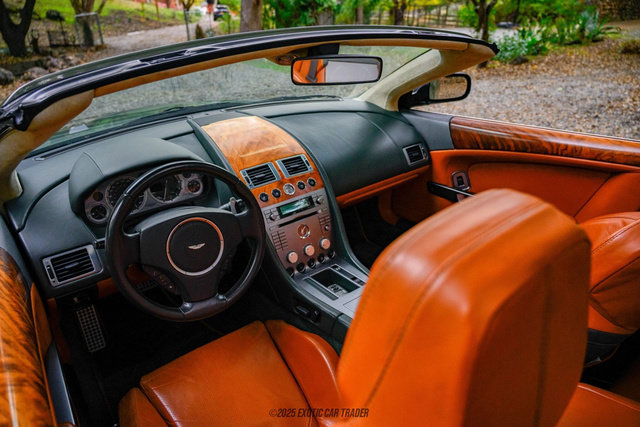 Used 2006 Aston Martin DB9 Volante RWD image 39