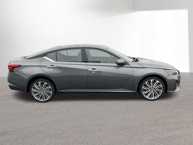 New 2025 Nissan Altima 2.5 SL image 32