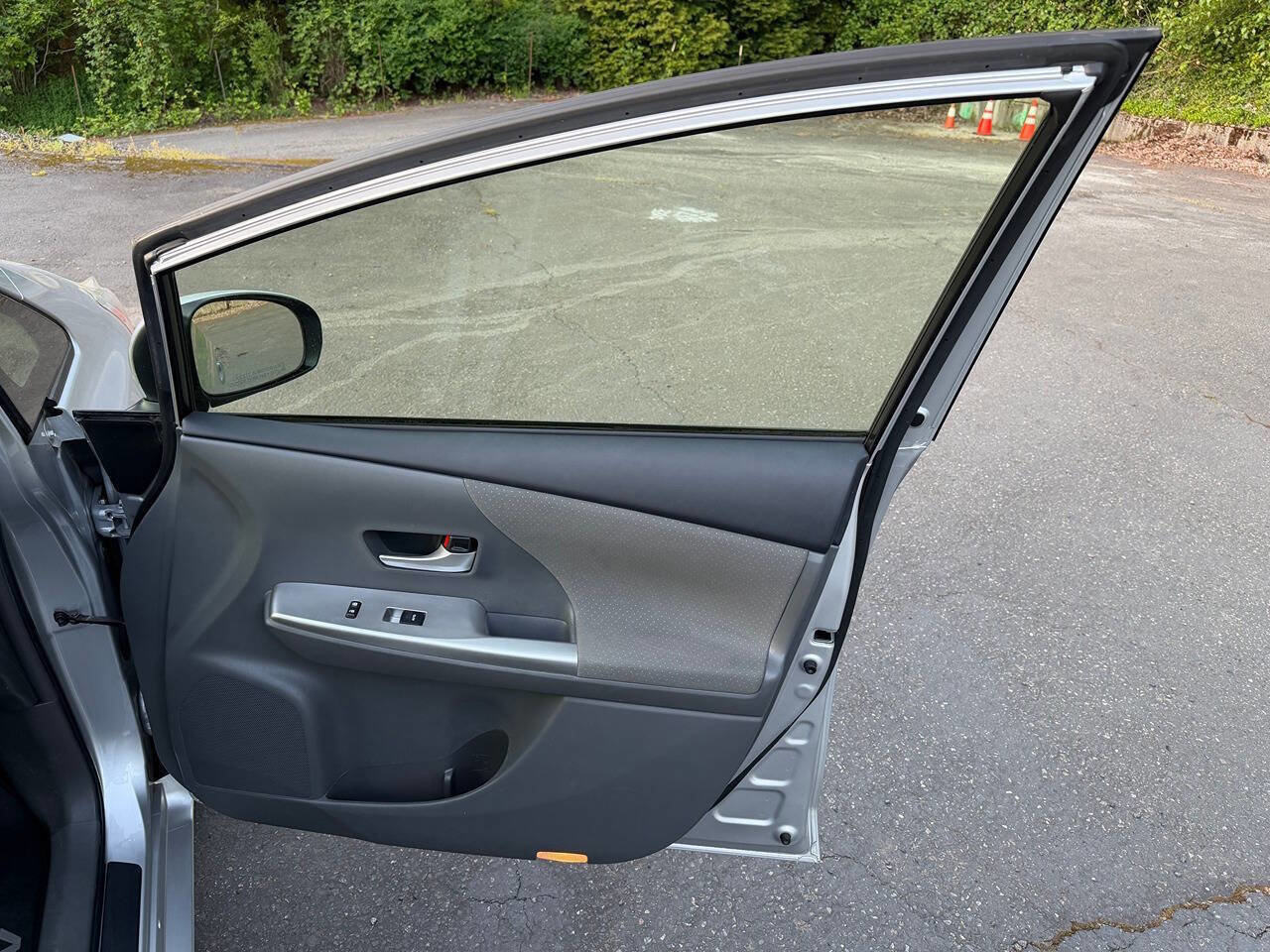Used 2014 Toyota Prius V Three FWD image 27