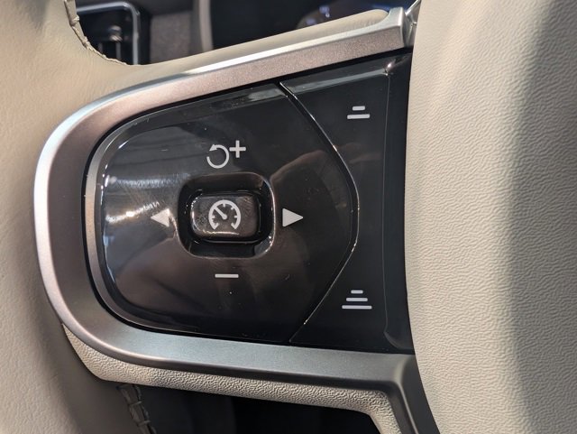 New 2026 Volvo XC90 B6 Ultra image 17