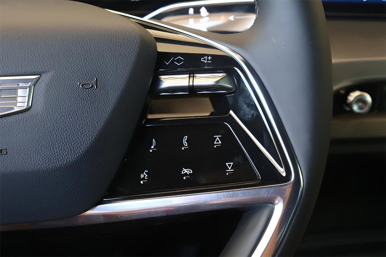 New 2026 Cadillac Vistiq Sport image 23