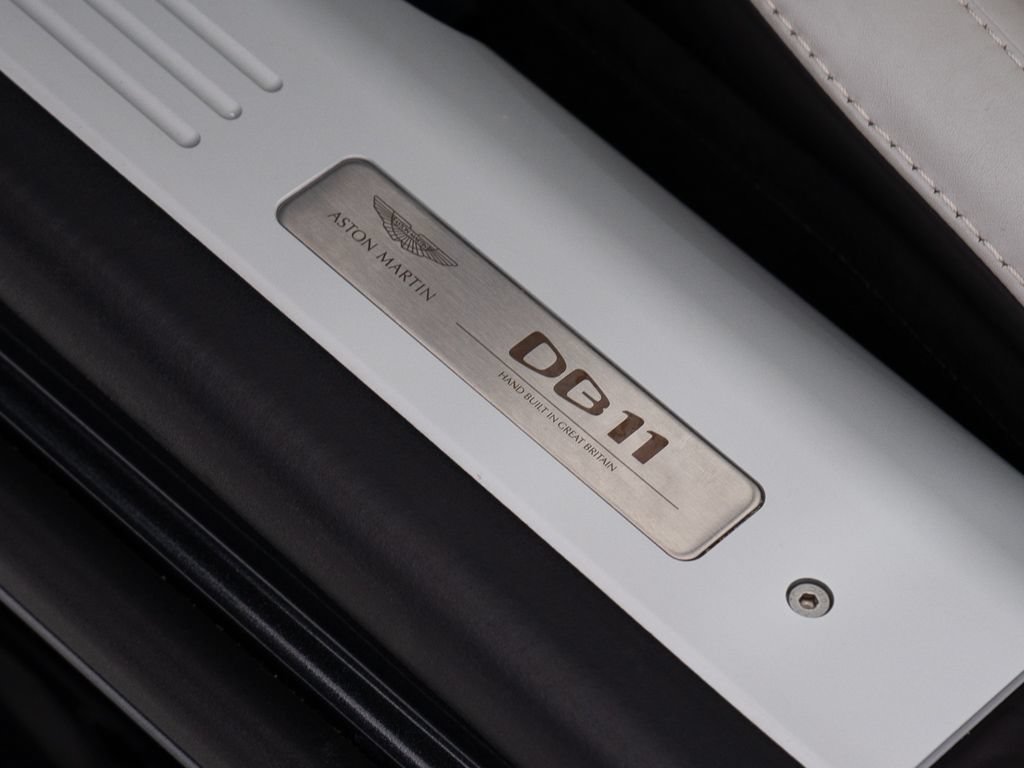 Used 2023 Aston Martin DB11 Volante RWD image 21