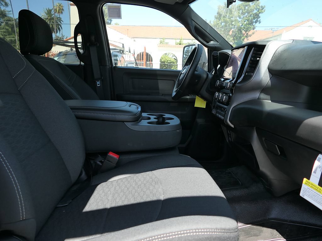 New 2026 RAM 5500 Tradesman w/ Chrome Appearance Group AWD/4WD image 28