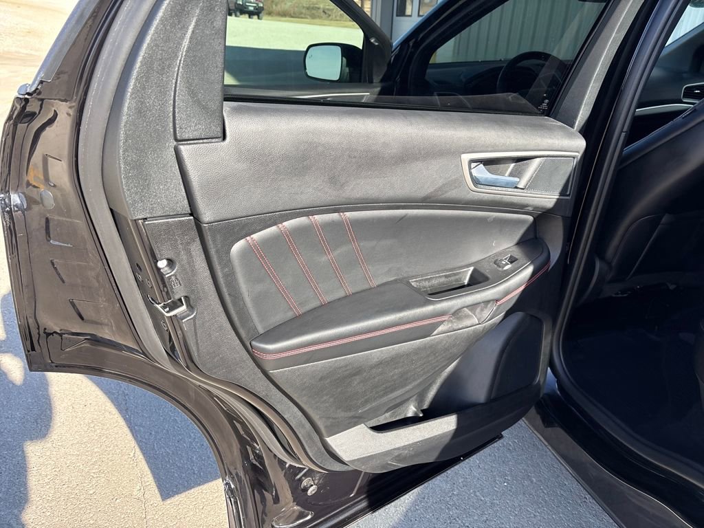 Used 2024 Ford Edge ST-Line image 24