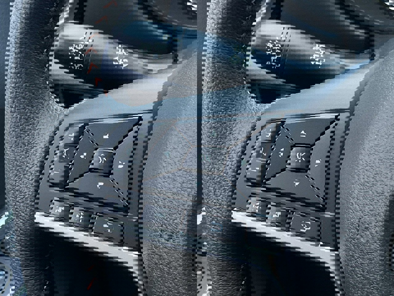 New 2025 Nissan Versa SR w/ Trunk Package image 21