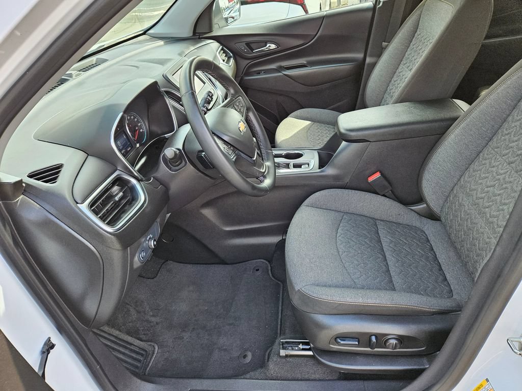 Used 2024 Chevrolet Equinox LT AWD/4WD image 18