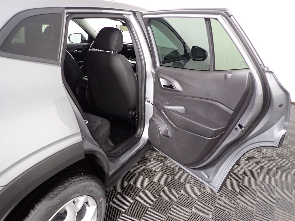 New 2026 Chevrolet Trax LS image 25