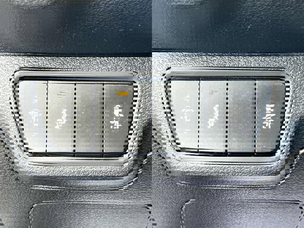 Used 2023 Kia Forte GT image 19