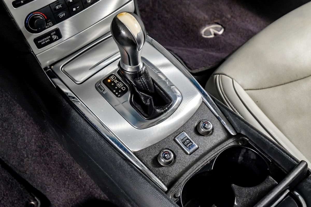 Used 2010 INFINITI G37 Convertible w/ Premium Pkg RWD image 19