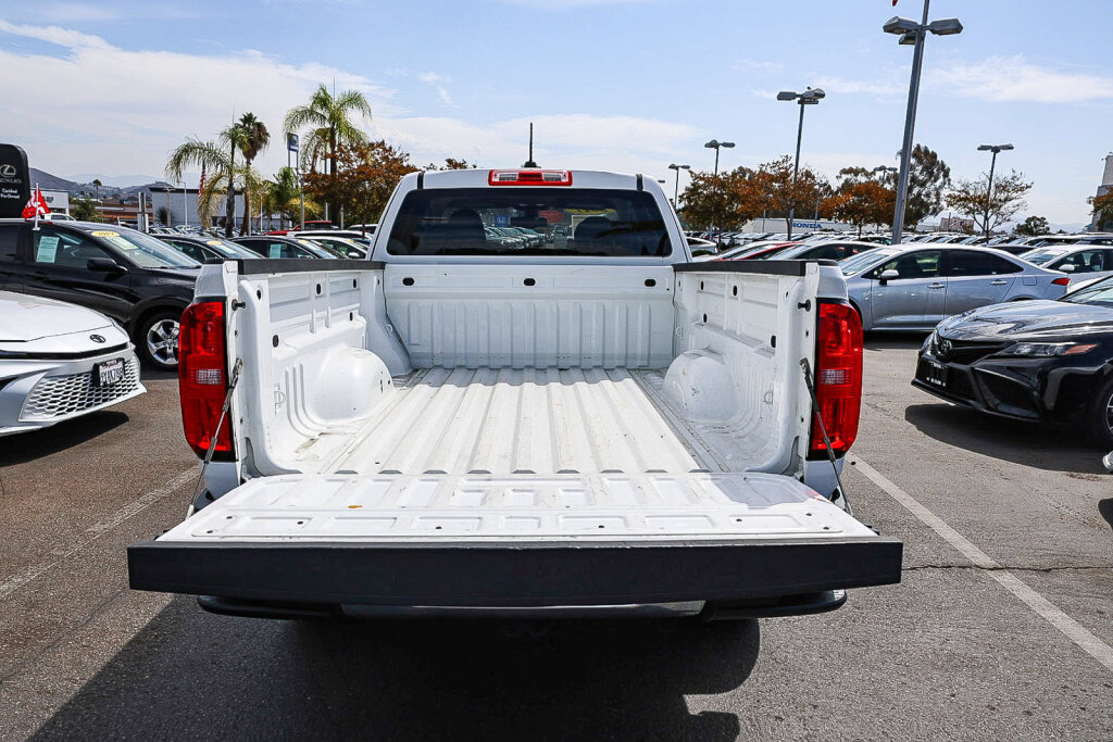 Used 2017 Chevrolet Colorado W/T RWD image 24