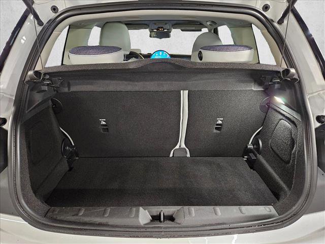 Used 2025 MINI Cooper 2-Door Hardtop image 6