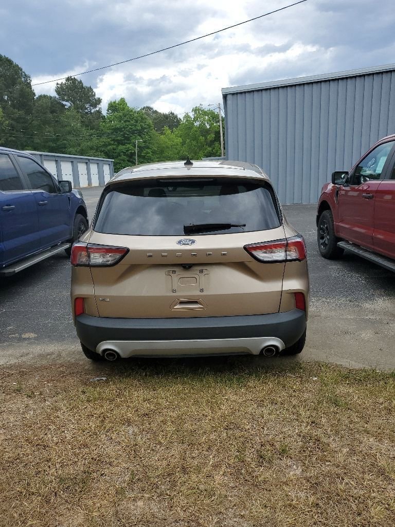 Used 2021 Ford Escape SE w/ Convenience Package FWD image 3