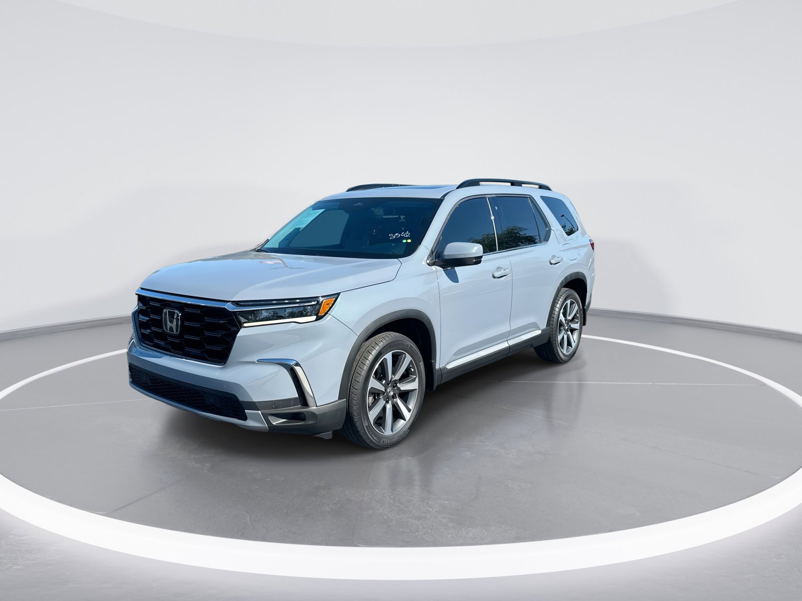 Used 2023 Honda Pilot Touring image 5