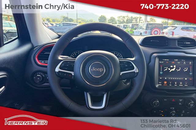 Used 2023 Jeep Renegade Trailhawk AWD/4WD image 18