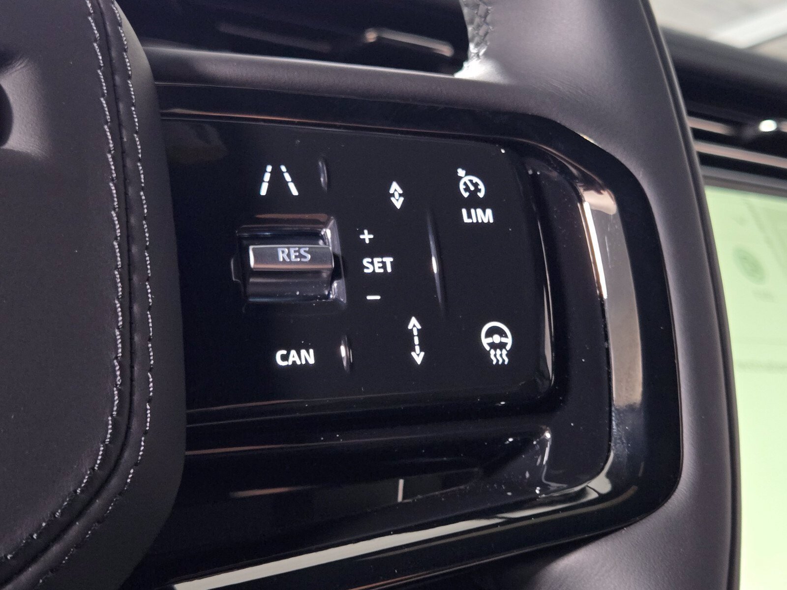 New 2026 Land Rover Range Rover Sport Dynamic SE AWD/4WD image 25