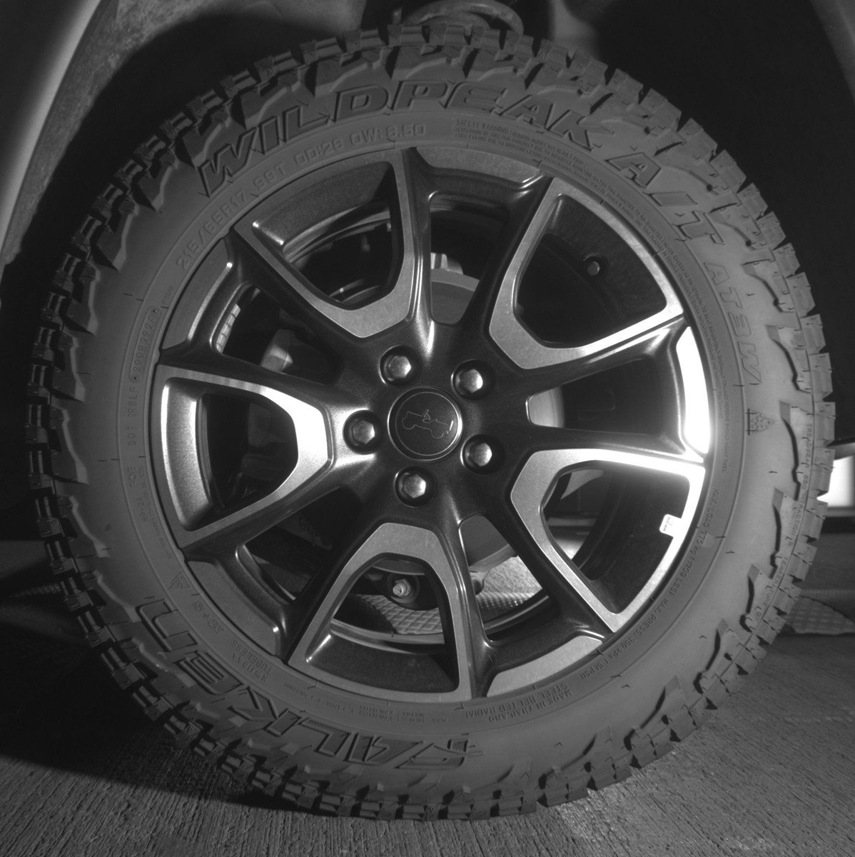 Used 2025 Jeep Compass Trailhawk image 14