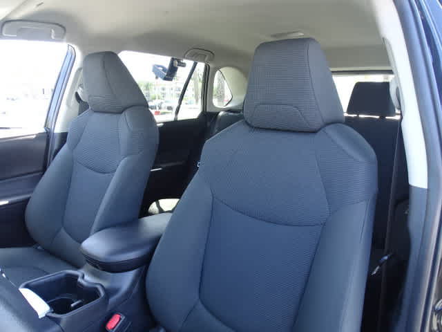 Certified 2025 Toyota RAV4 LE FWD image 19