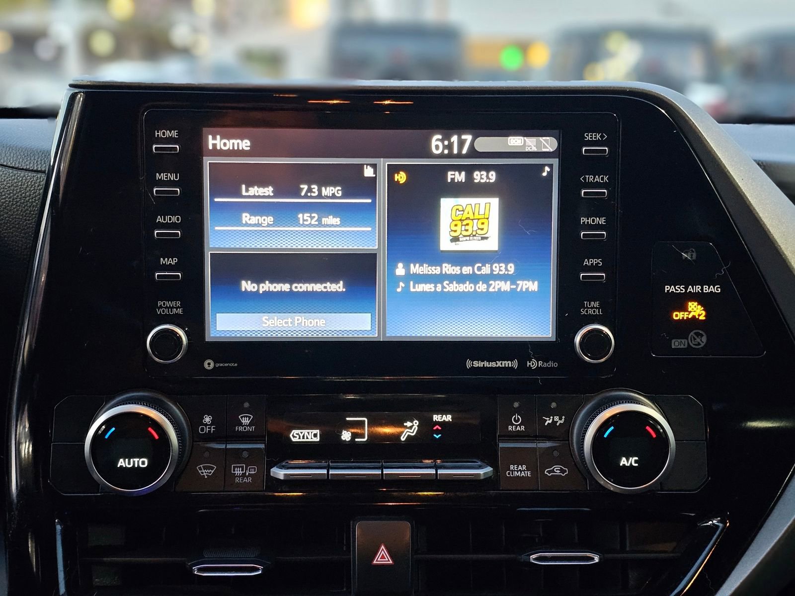 Used 2021 Toyota Highlander LE image 13