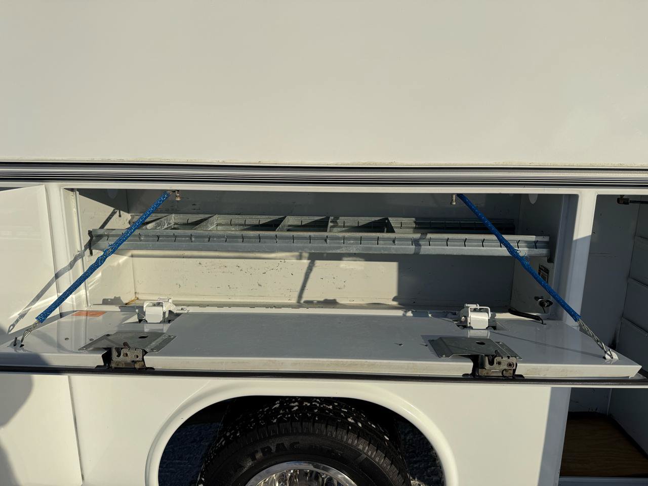Used 2008 Ford E-350 and Econoline 350 Super Duty RWD image 14