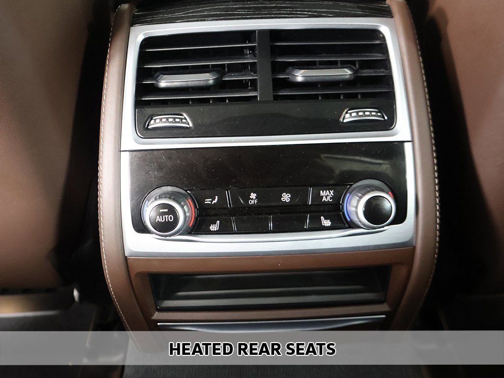 Used 2022 BMW 740i xDrive w/ Premium Package image 11