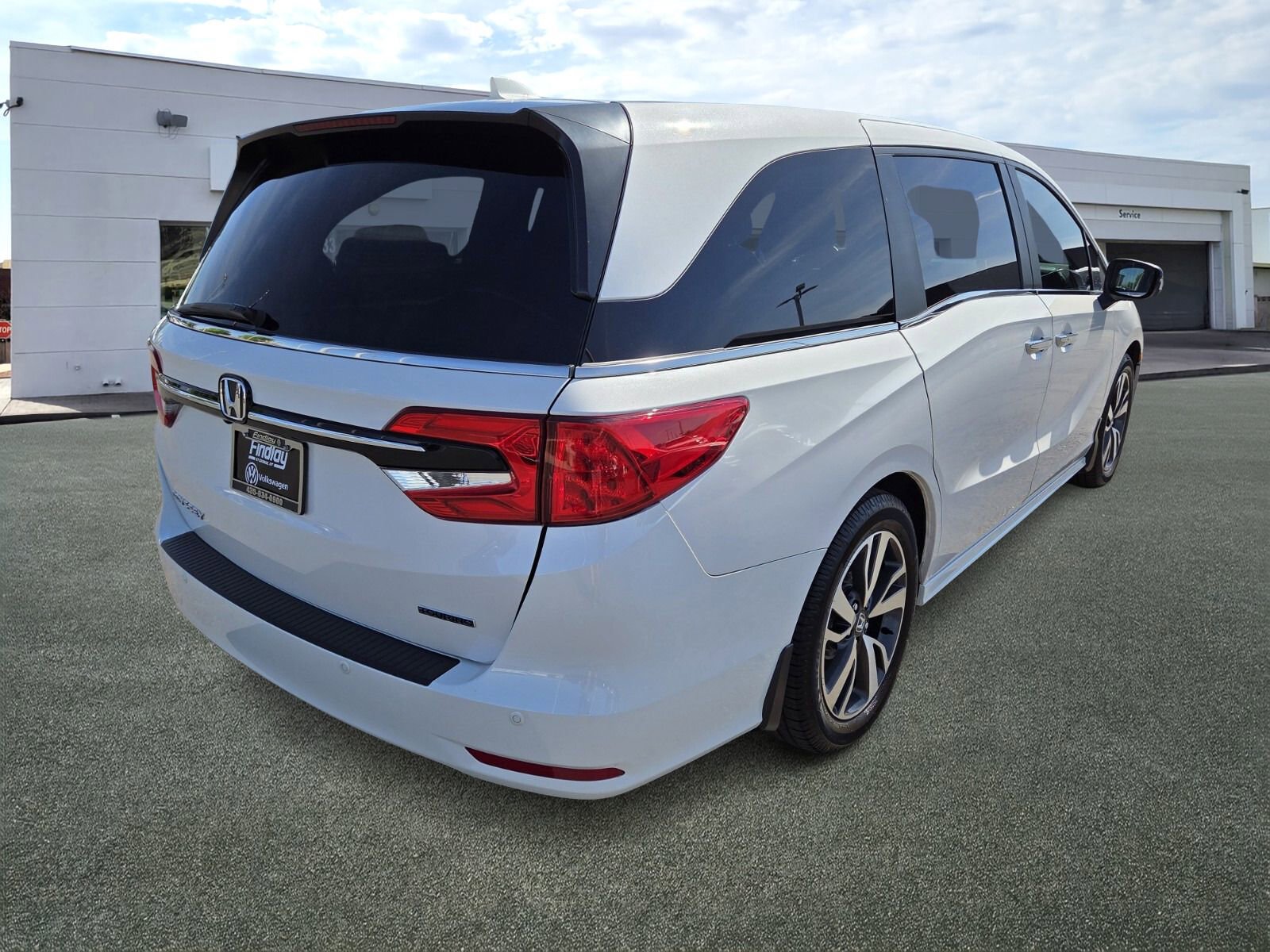 Used 2023 Honda Odyssey Touring image 3