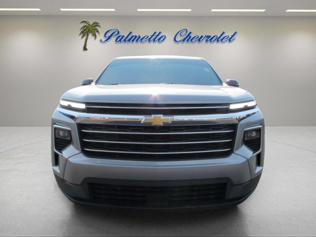 Used 2025 Chevrolet Traverse LT w/ Driver Confidence Package FWD image 7