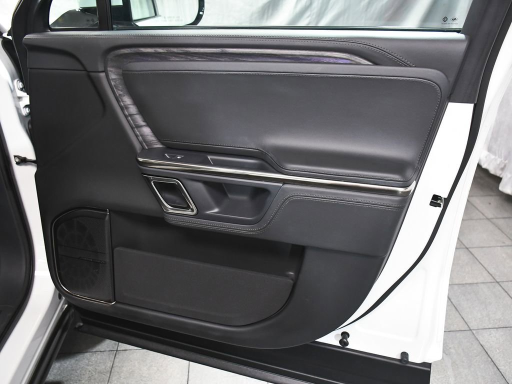 Used 2022 Rivian R1S Launch Edition image 16