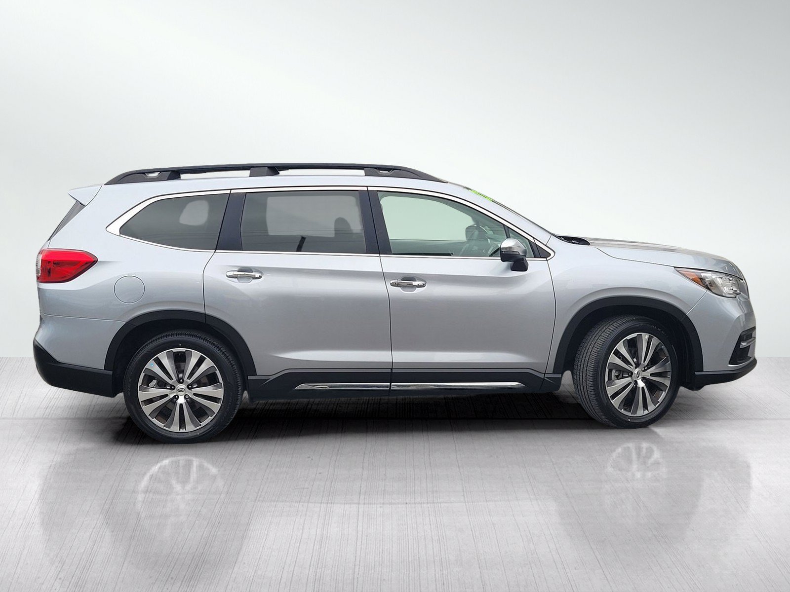 Used 2022 Subaru Ascent Touring AWD/4WD image 3
