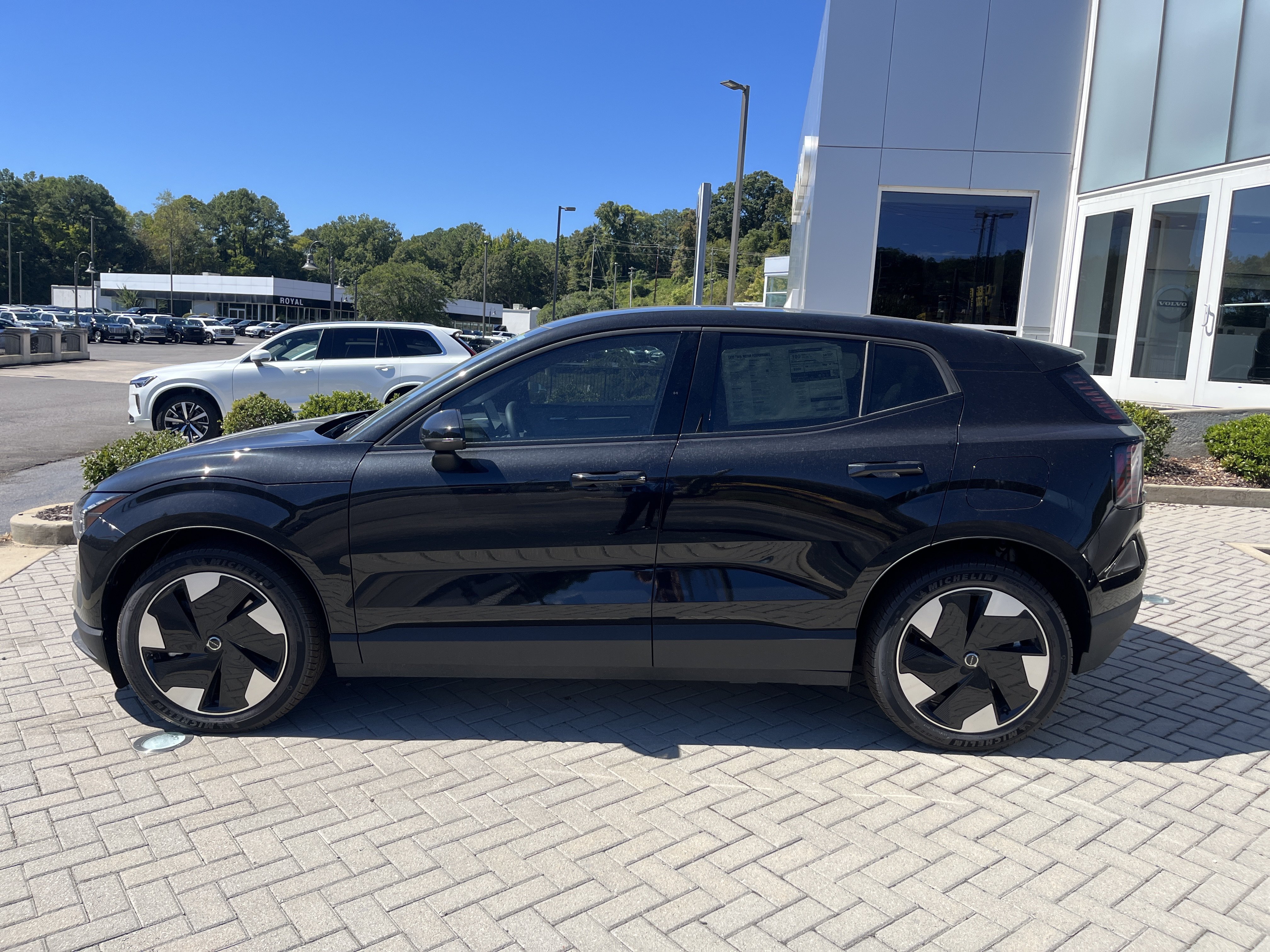 New 2026 Volvo EX30 Plus w/ Protection Package Premier AWD/4WD image 2
