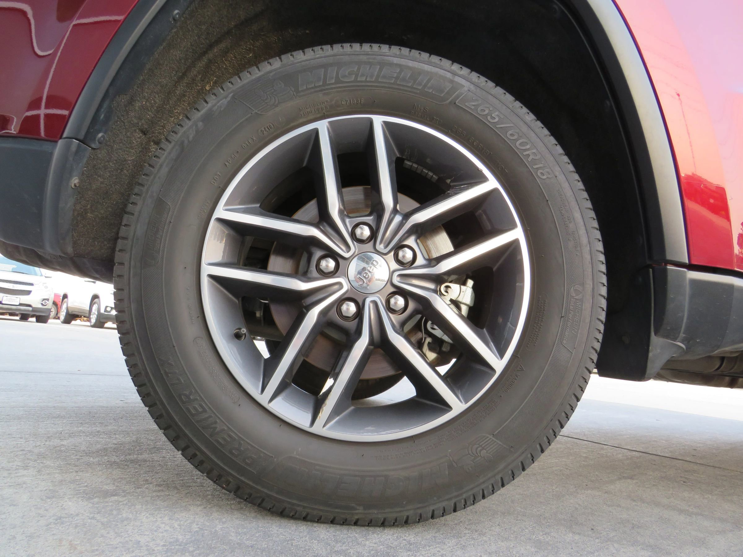 Used 2018 Jeep Grand Cherokee Limited image 51