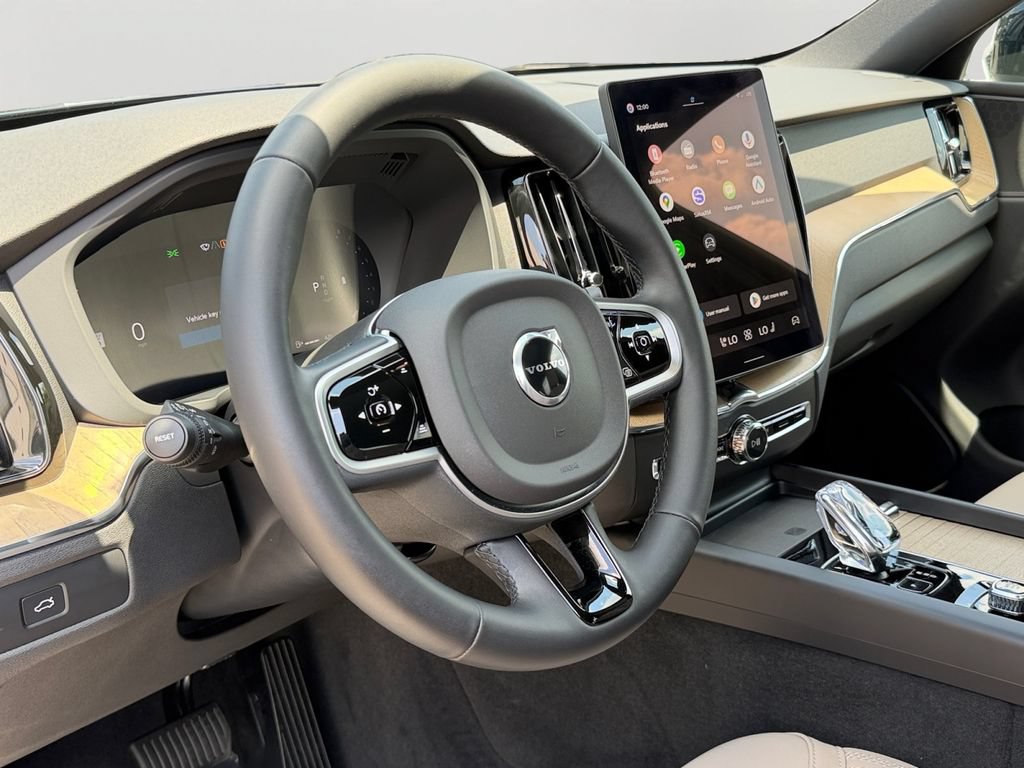 Certified 2026 Volvo XC60 B5 Plus w/ Climate Package AWD/4WD image 18