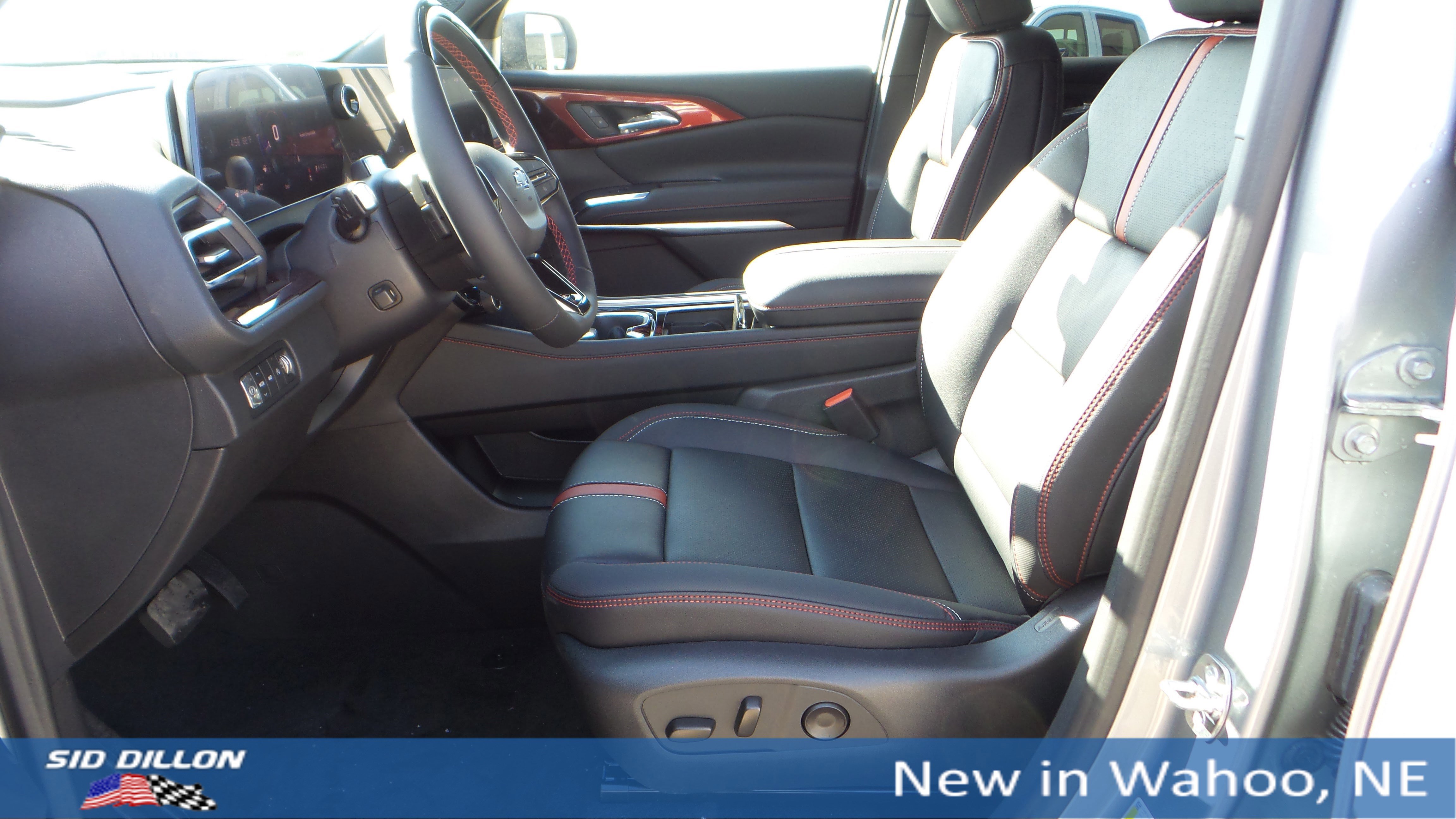 New 2026 Chevrolet Traverse RS image 9