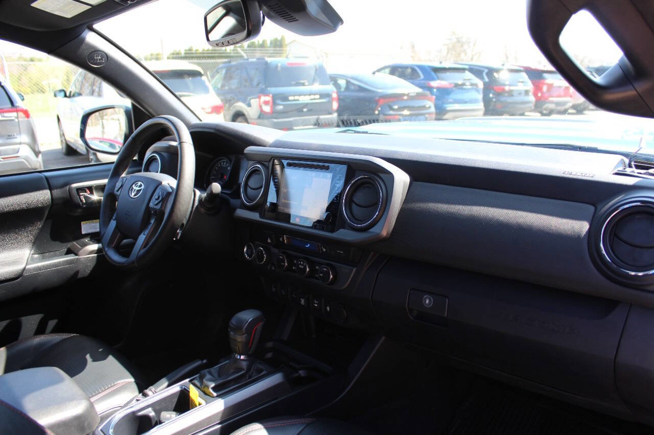 Used 2019 Toyota Tacoma TRD Pro w/ Desert Air Intake Package AWD/4WD image 19