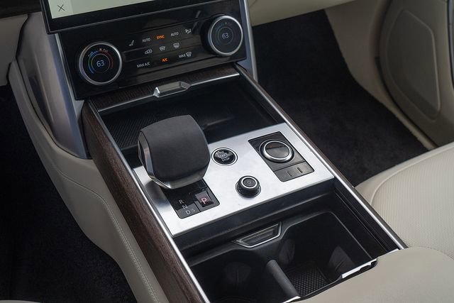 Used 2023 Land Rover Range Rover Long Wheelbase Autobiography image 18