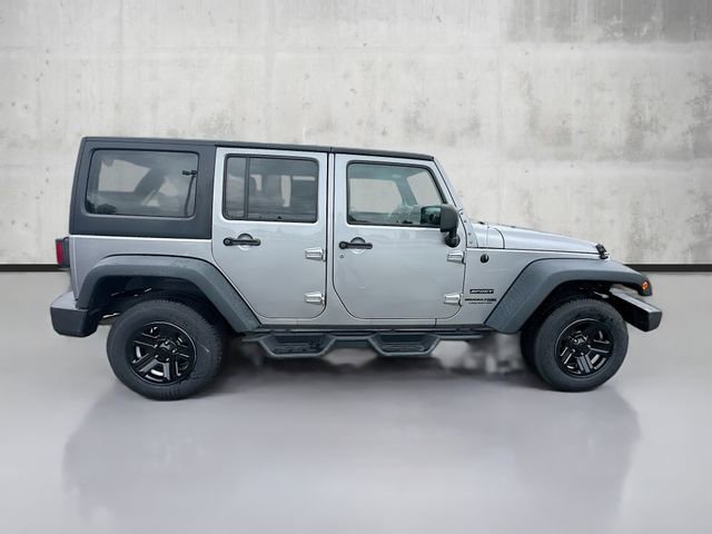 Used 2018 Jeep Wrangler Unlimited Sport w/ Connectivity Group image 4