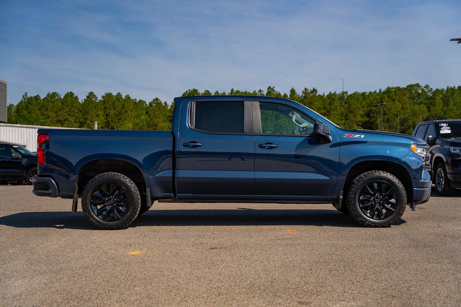 Used 2023 Chevrolet Silverado 1500 RST AWD/4WD image 8