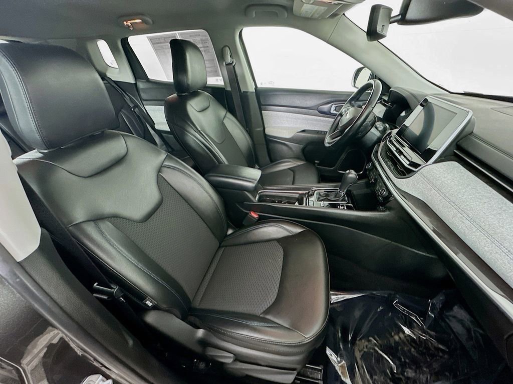 Certified 2022 Jeep Compass Latitude w/ Convenience Group image 38